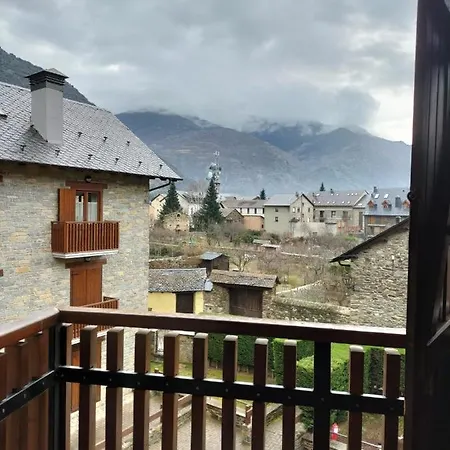 Esquia En Baqueira O Espot Y Visita Aigueestortes Y Alrededores 公寓 *