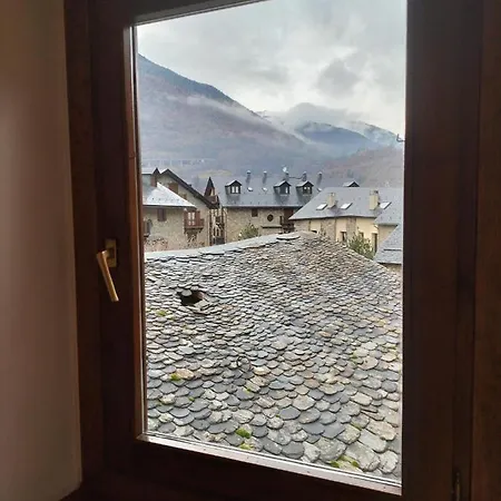 Esquia En Baqueira O Espot Y Visita Aigueestortes Y Alrededores *
